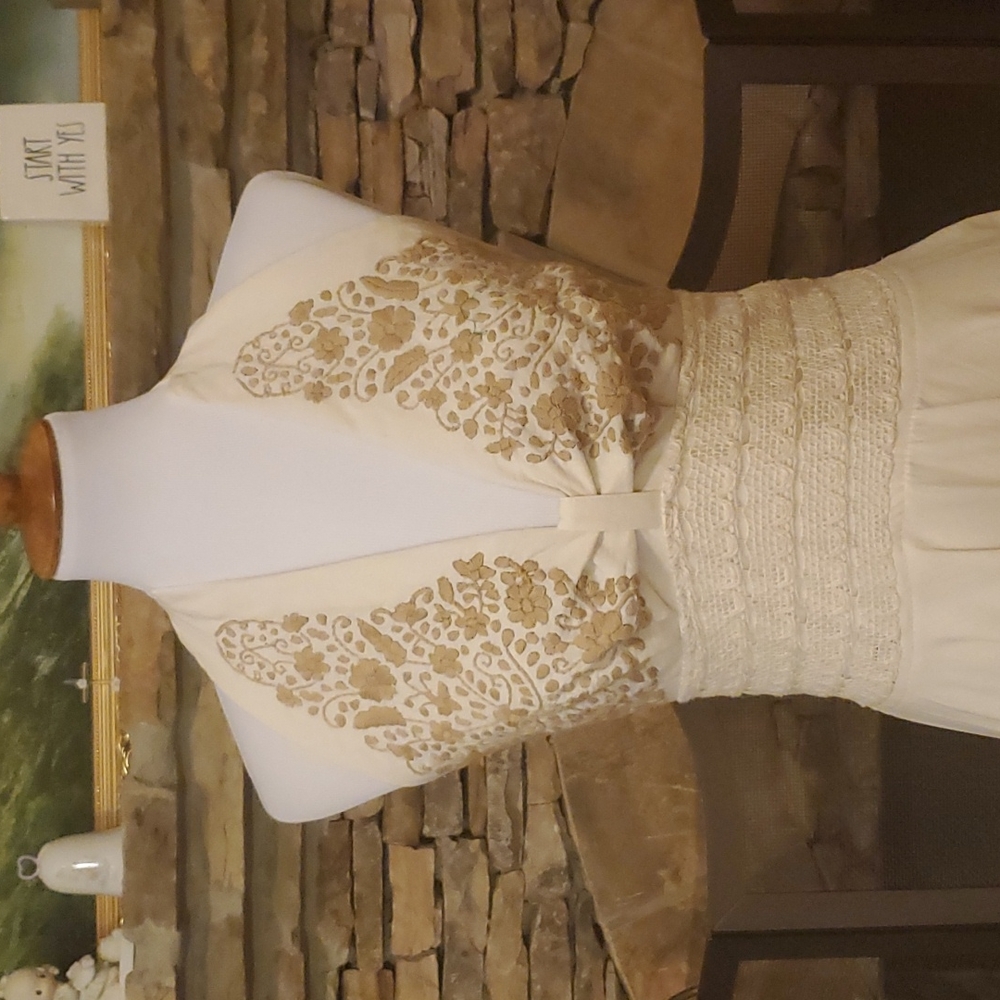 🆕Vintage Embroidered Floral dress - Picture 2 of 8